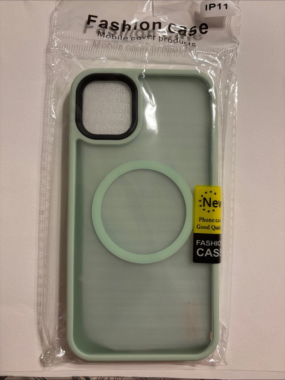 Green Phone Case with MagSafe Ring - Fits iPhone 11 with screen protector